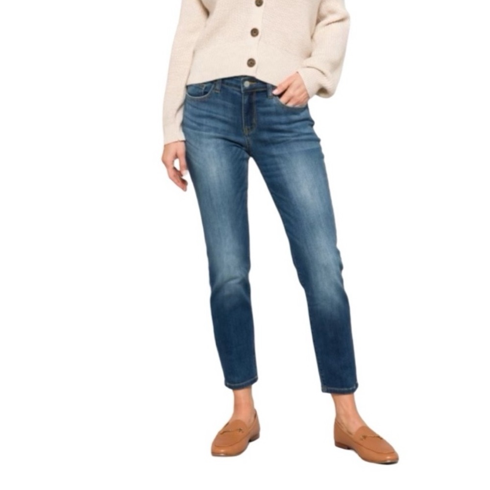 Judy Blue mid-Rise Relaxed Fit Blue Jeans